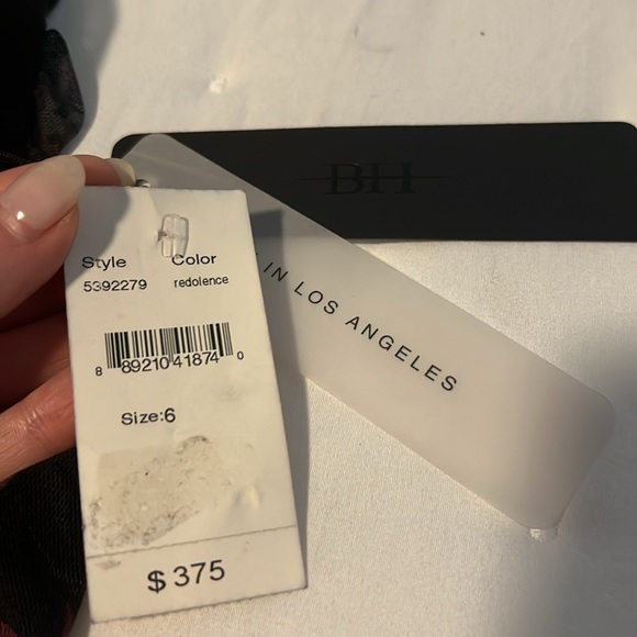 Black Halo Yasmin floral v neck shirted mesh dress - Picture 8 of 8